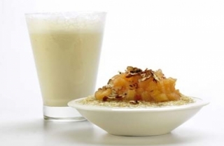Dulce de quinua con membrillo y jugo de guanábana